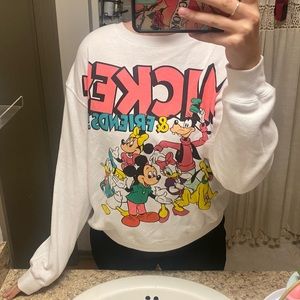 White crewneck Disney vintage looking sweater sweatshirt